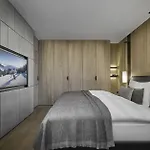 Hotel Weisses Roessl 5*