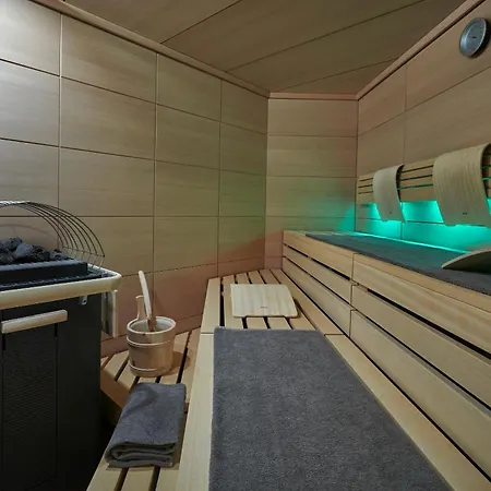 Ξενοδοχείο Weisses Roessl 5*