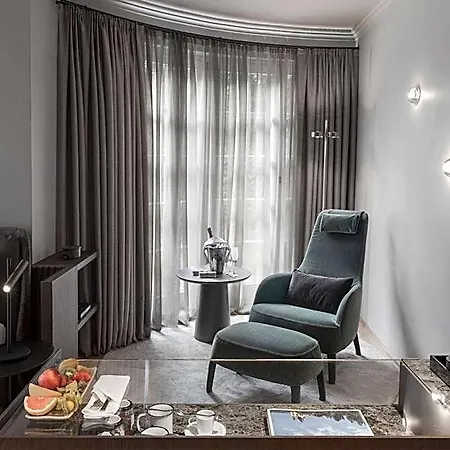 Weisses Roessl Otel