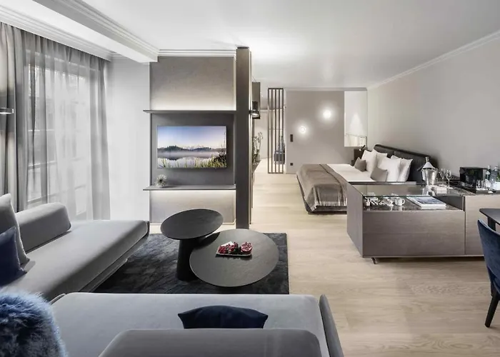 Weisses Roessl Hotel