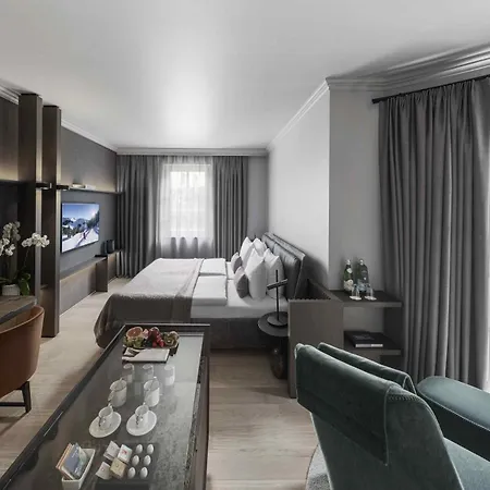 Weisses Roessl Отель Кицбюэль