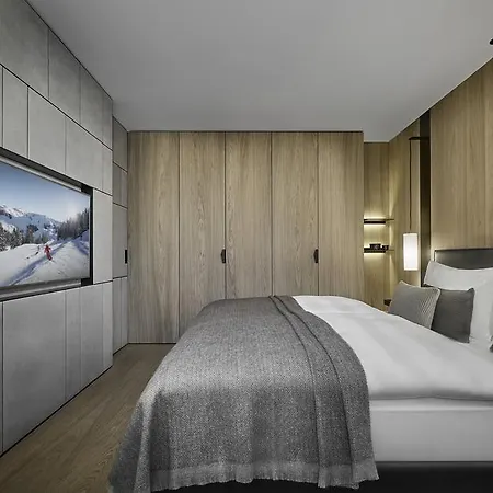 Отель Weisses Roessl 5*